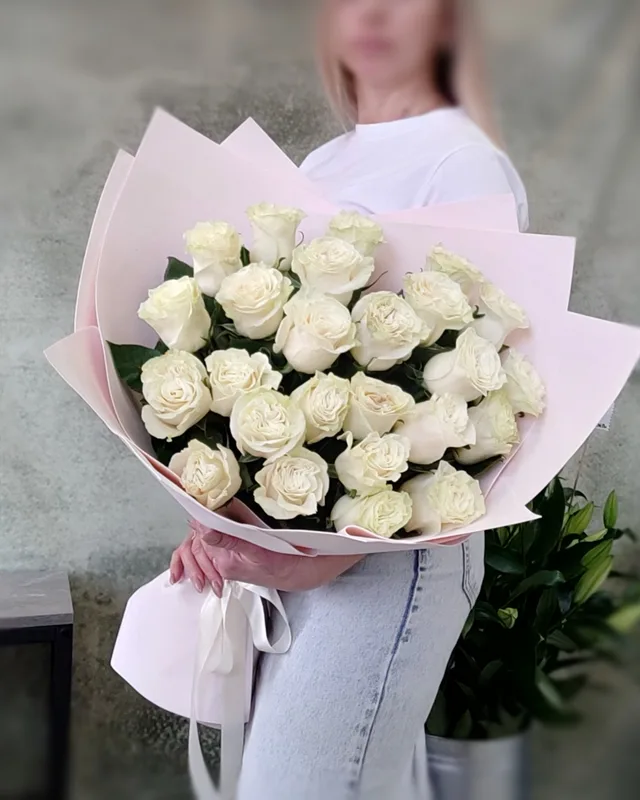 Букет 25 белых роз