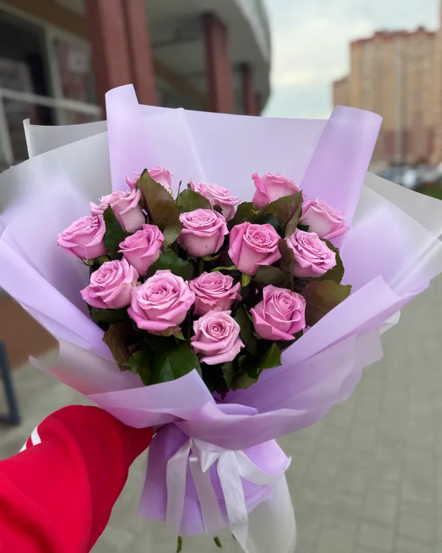 Лавандовый букет из роз