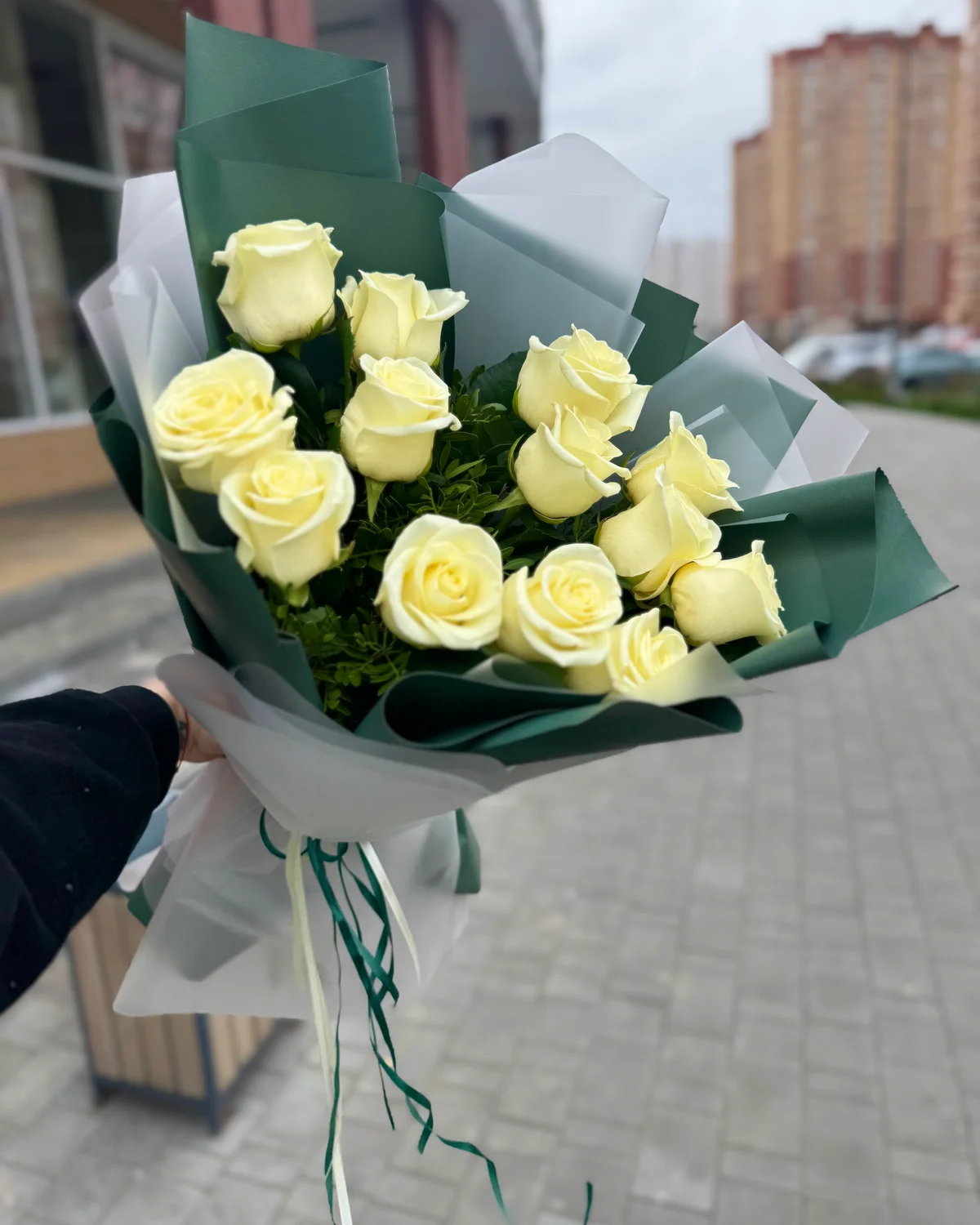 Букет из белых роз  — фото 1