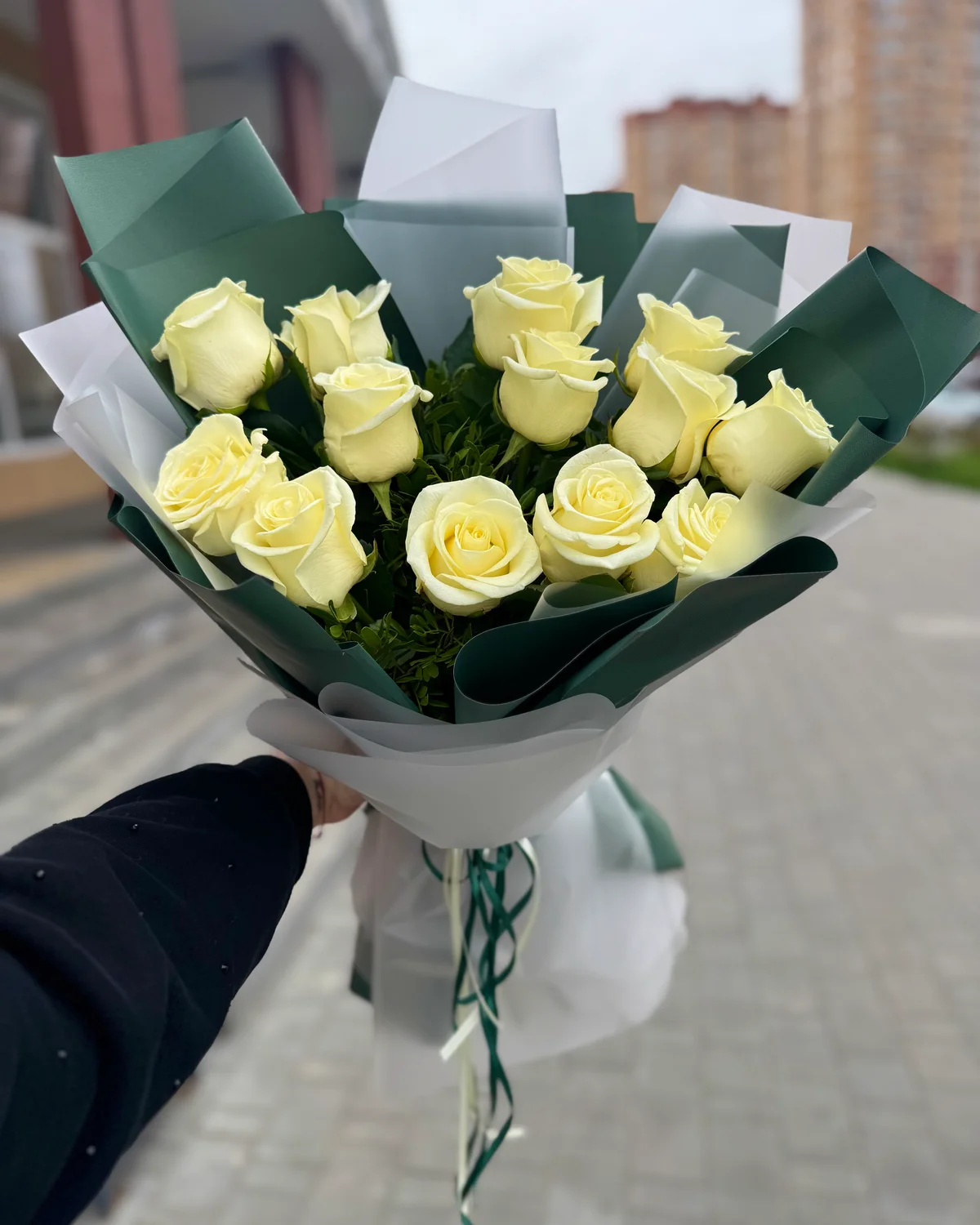 Букет из белых роз  — фото 2